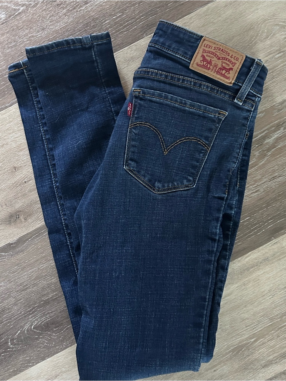Levi's Women's Dark 711 Skinny Jeans